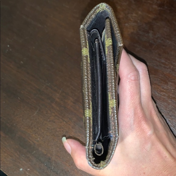 Louis Vuitton Wallet - Picture 6 of 7